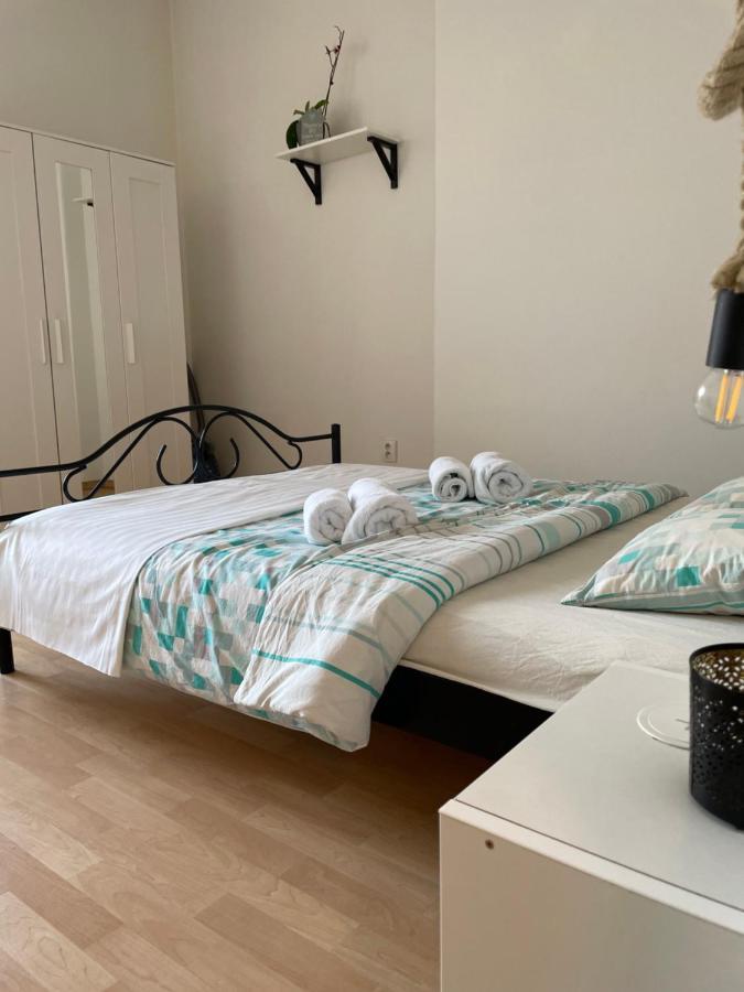Cozy Apartment Near The City Center Hradec Králové Esterno foto